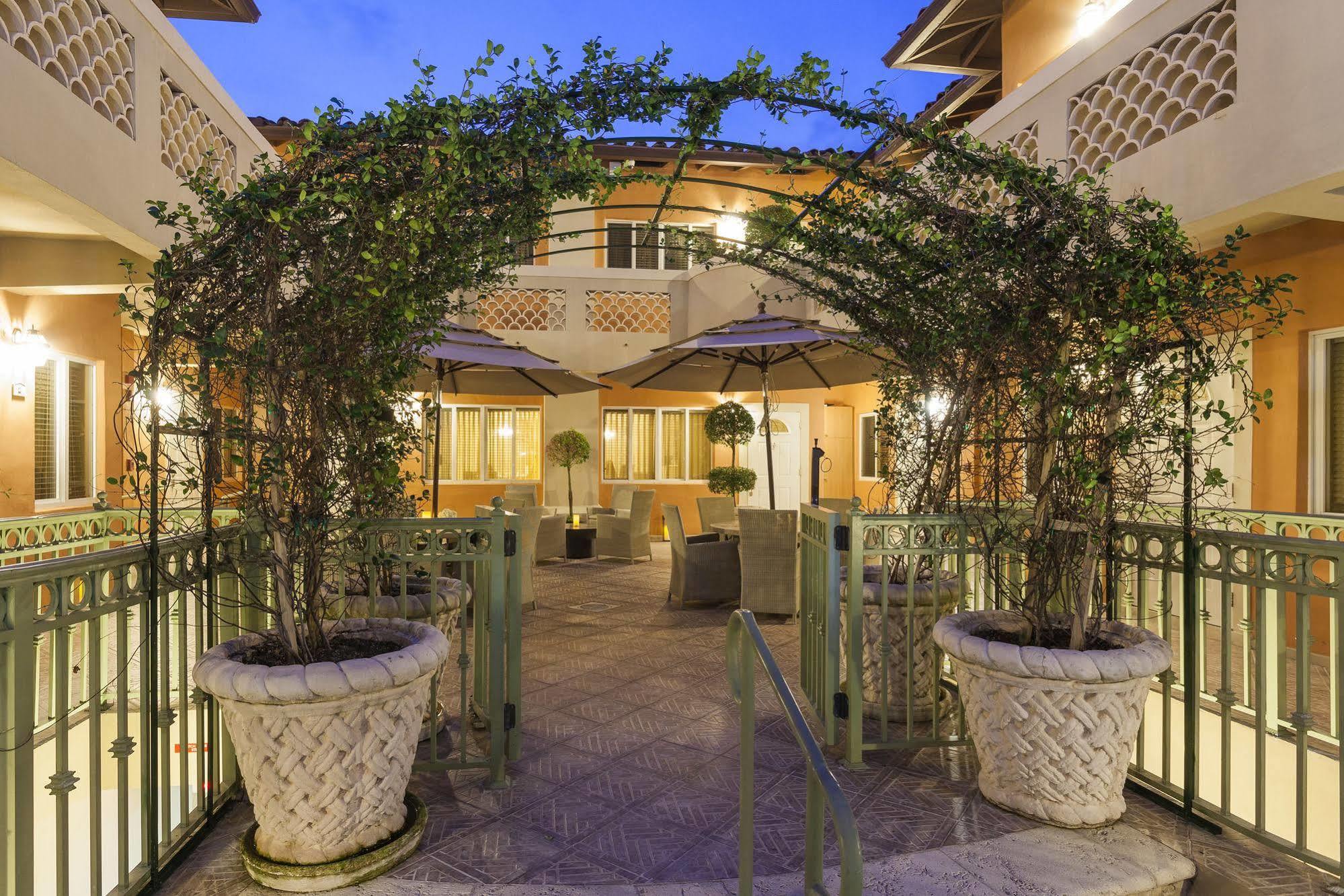 Sun Harbour Boutique Hotel 발하버 외부 사진